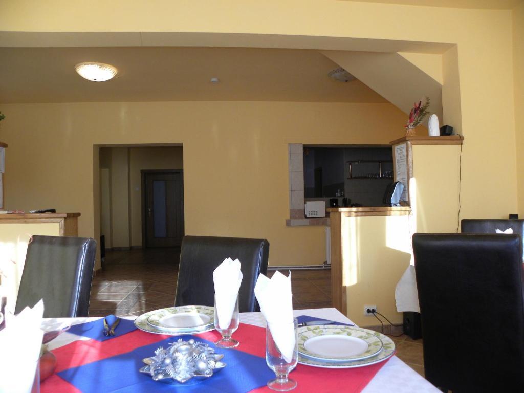 Casa Enescu Hotel Бран Екстериор снимка