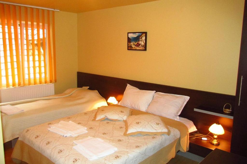 Casa Enescu Hotel Бран Стая снимка